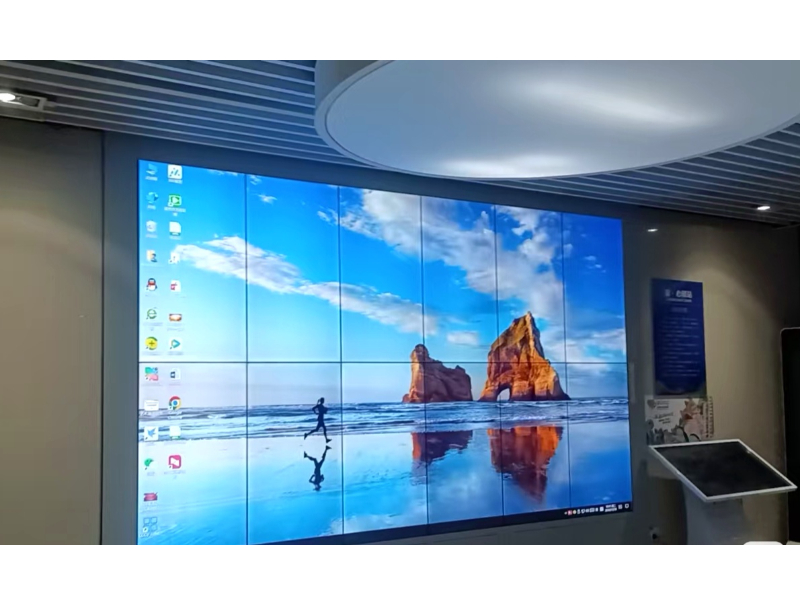Splicing Video Wall