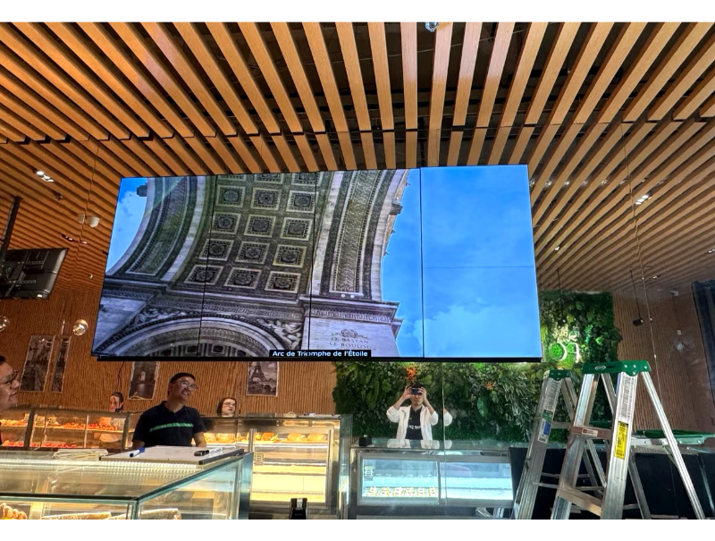 Splicing Video Wall